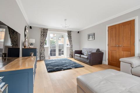 17 Echelforde Drive, Ashford, TW15 2ER