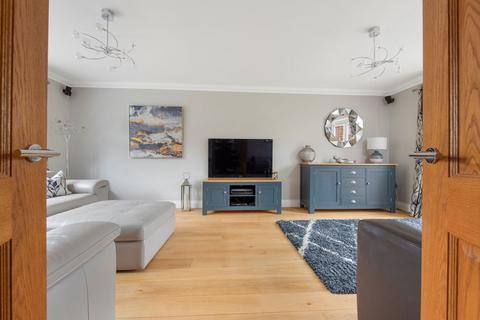 17 Echelforde Drive, Ashford, TW15 2ER