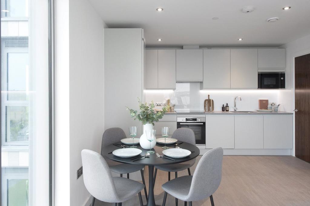 Thames Quarter, 2 Napier Road, Reading, RG1 2 bed apartment £1,855