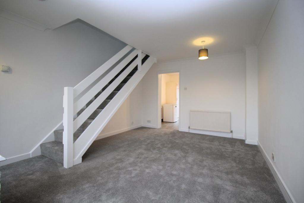 Broughton Mews, Paddock Hill, Frimley, GU16 2 bed terraced house £