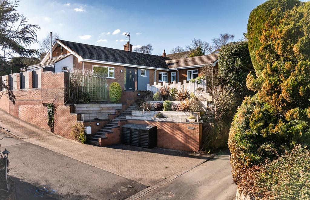 Huntsmans Hill, Upper Longdon, Rugeley, WS15 3 bed bungalow £695,000