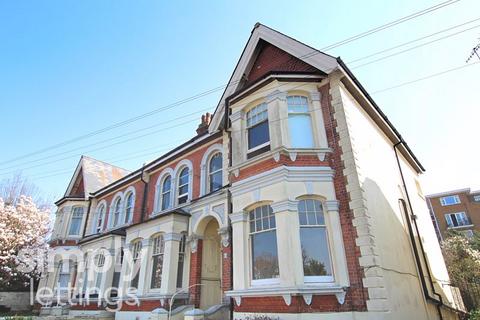 Studio to rent, The Upper Drive, Hove