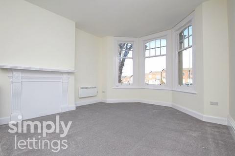 Studio to rent, The Upper Drive, Hove