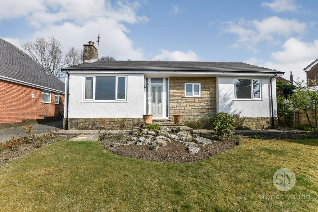 Knowsley Road West, Clayton le Dale, Blackburn, BB1 2 bed detached