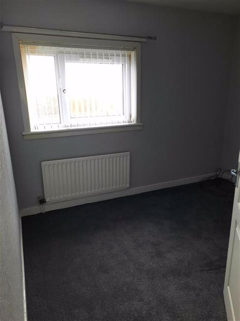 Murdoch Road, East Kilbride, Glasgow 3 bed terraced house £750 pcm (£173 pw)