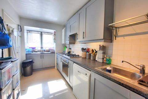 23 Vantage Place, Feltham, TW14 9EH
