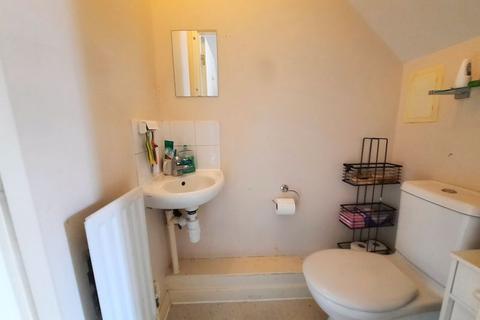 23 Vantage Place, Feltham, TW14 9EH