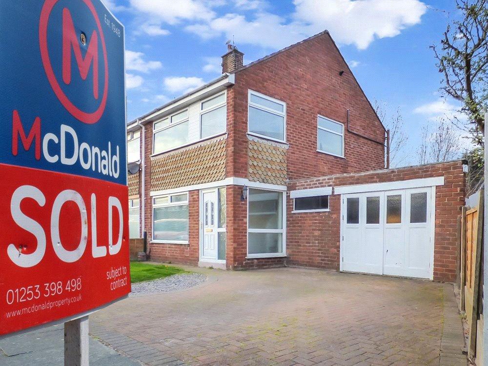 Kipling Drive, Blackpool, Lancashire 3 bed semidetached house £139,950
