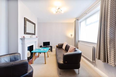 3 bedroom ground floor flat for sale - Alma Road, Carshalton