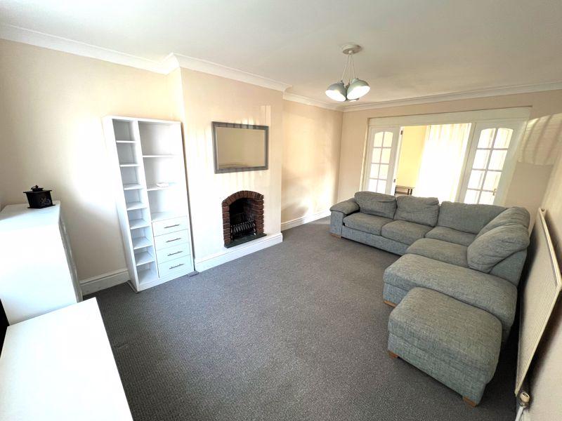 Overlinks Drive, Salford 3 bed semidetached house £1,150 pcm (£265 pw)