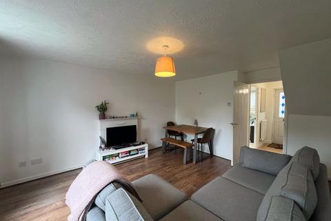 2 bedroom terraced house to rent, The Beeches, Bristol