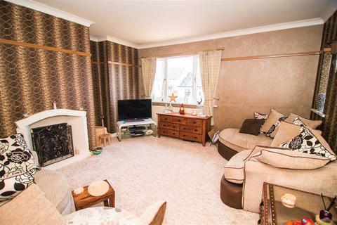 3 bedroom semi-detached bungalow for sale - Felcote Avenue, Dalton, Huddersfield, HD5 8DR