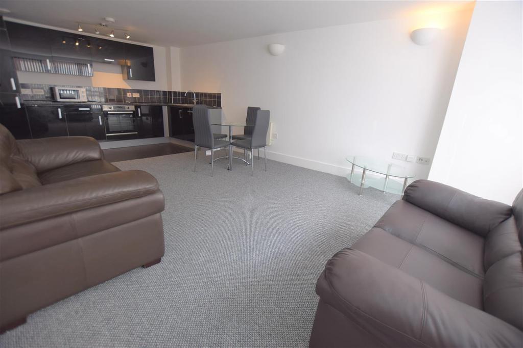 11 Epworth Street, Liverpool 2 bed apartment £900 pcm (£208 pw)