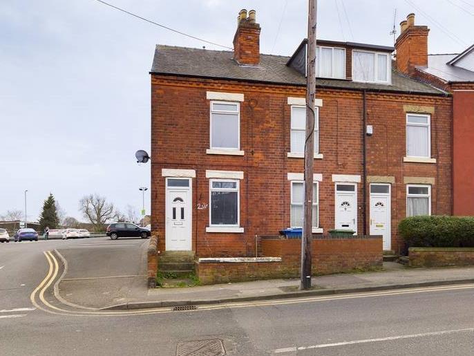 Bancroft Lane, Mansfield 3 bed end of terrace house £120,000