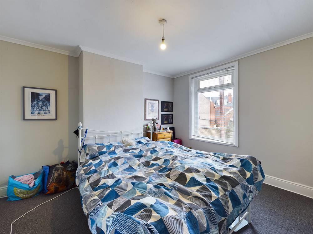 Bancroft Lane, Mansfield 3 bed end of terrace house £120,000