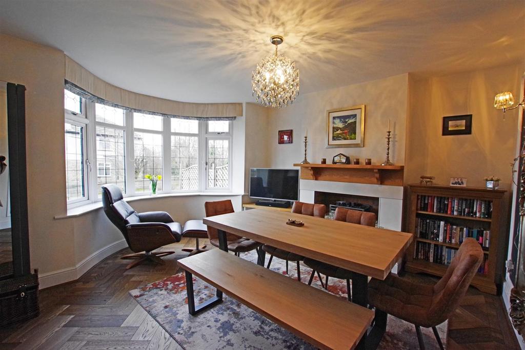 Knowle Top Drive, Lightcliffe 4 bed semidetached house £500,000