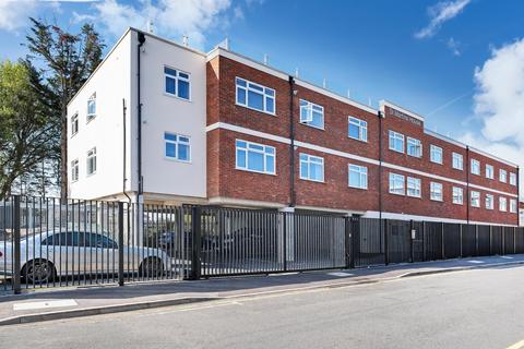 2 bedroom apartment to rent - HA4 StMartins 06