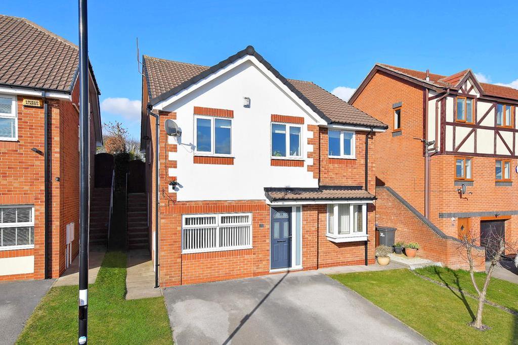 Moor Farm Avenue, Mosborough, Sheffield 3 bed detached house £300,000
