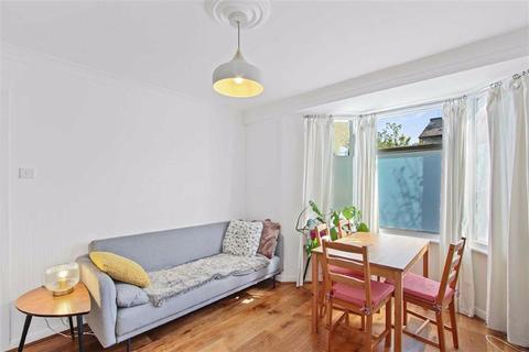 6c Mosslea Road, London, SE20 7BW