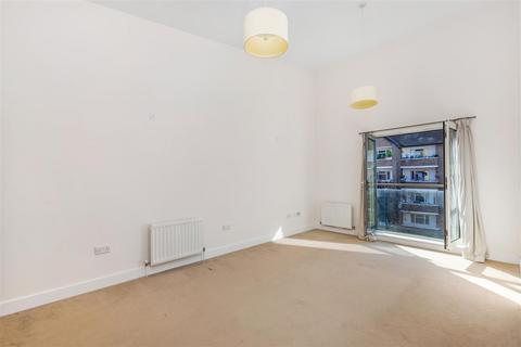 2 bedroom flat to rent, Mortlake High Street, Mortlake, SW14