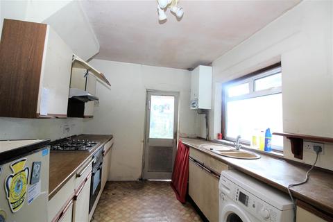 120 Bramley Close, London, E17 6EG