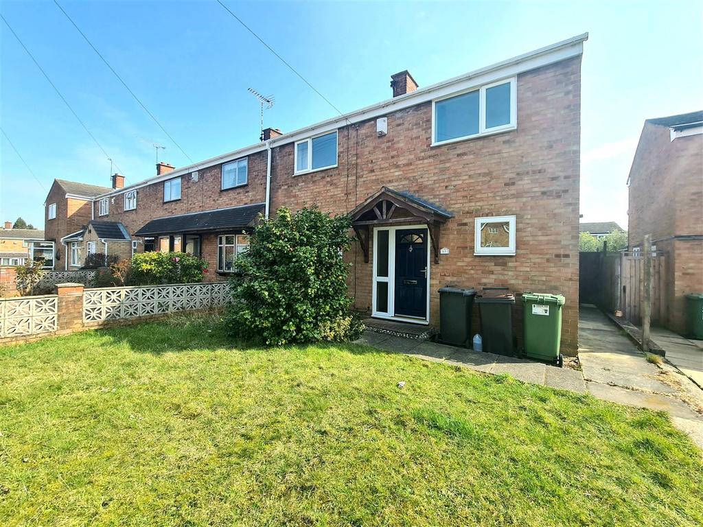 Laburnum Grove, Camp Hill, Nuneaton 2 bed terraced house £135,000