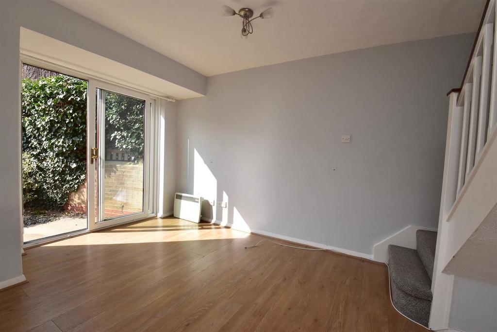 Lounge2.jpg