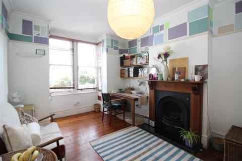 24 Springfield Road, Walthamstow, London, E17 8DB