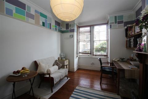 24 Springfield Road, Walthamstow, London, E17 8DB