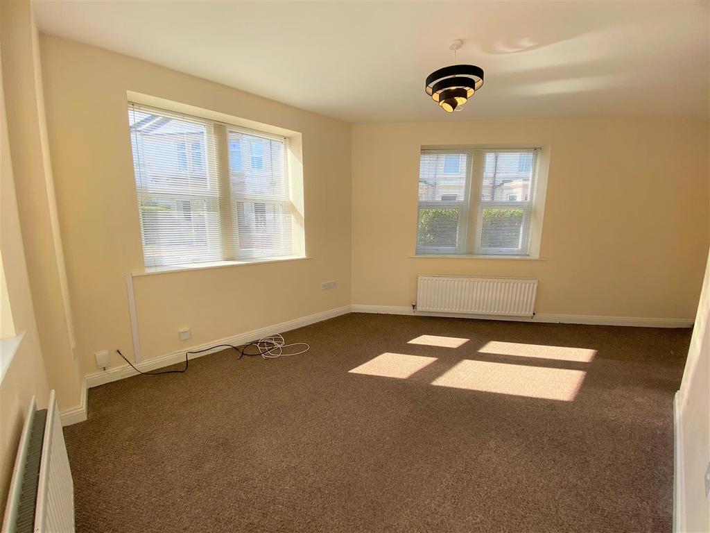 Living dining room,...jpg