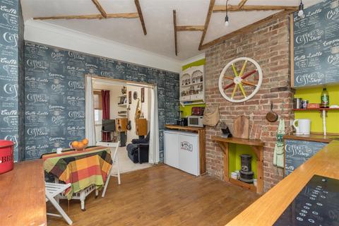 58 Albion Hill, Brighton, BN2 9NW
