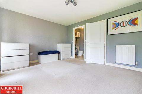 12 Borders Crescent, Loughton, IG10 3FP