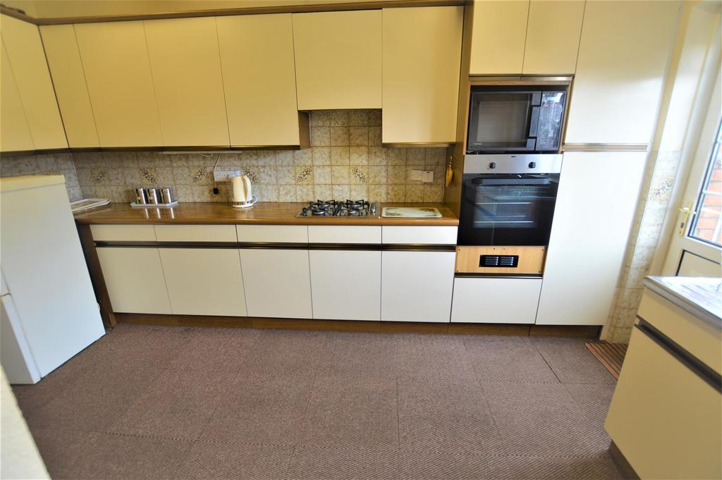 Kitchen1.JPG