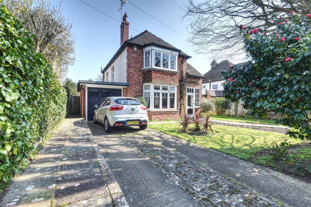 Warwick Road, BexhillOnSea 4 bed detached house for sale £635,000
