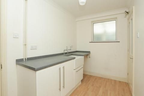 Far End Crescent Road, North Foreland, Broadstairs, CT10 3QU