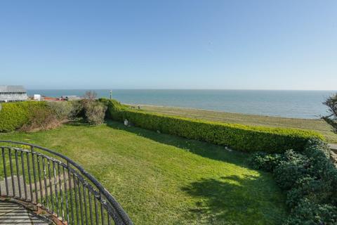 Far End Crescent Road, North Foreland, Broadstairs, CT10 3QU