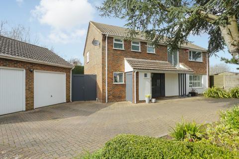 2 Gothic Close, Walmer, Deal, CT14 7TS