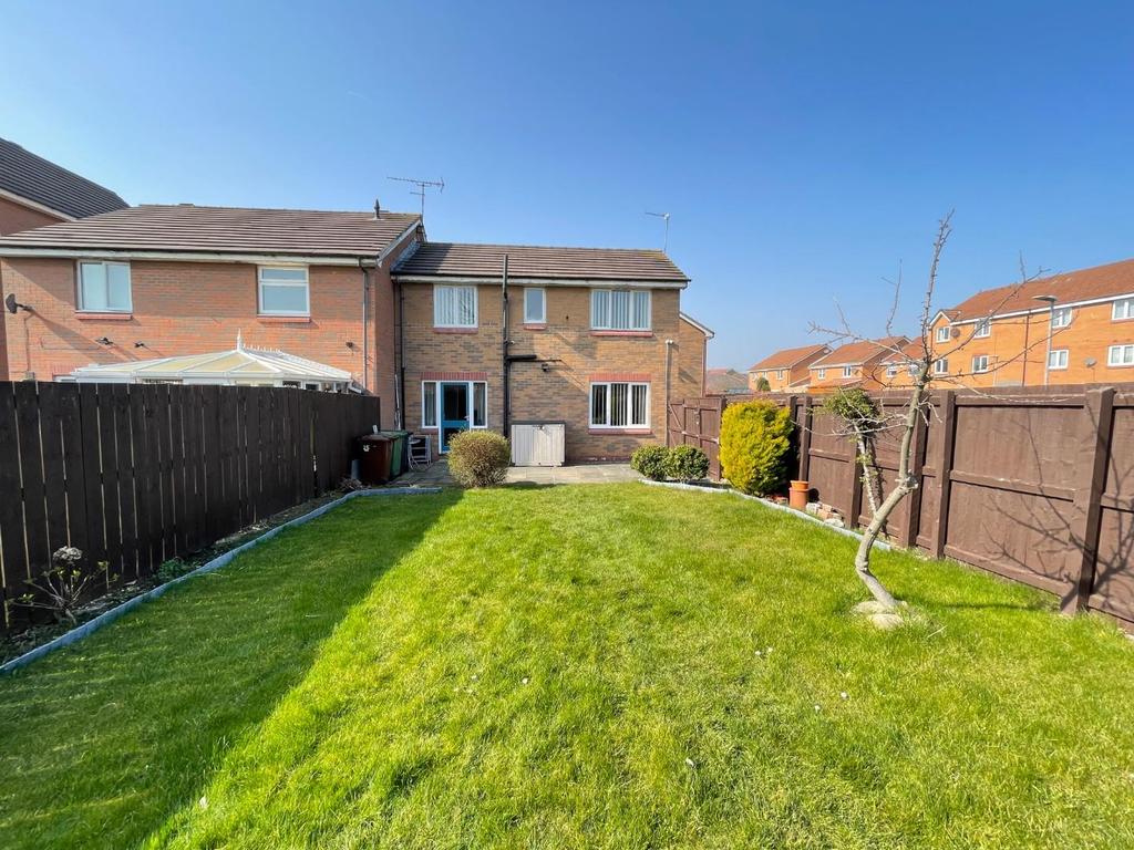Close, Bakers Mead, Hartlepool 3 bed end of terrace house