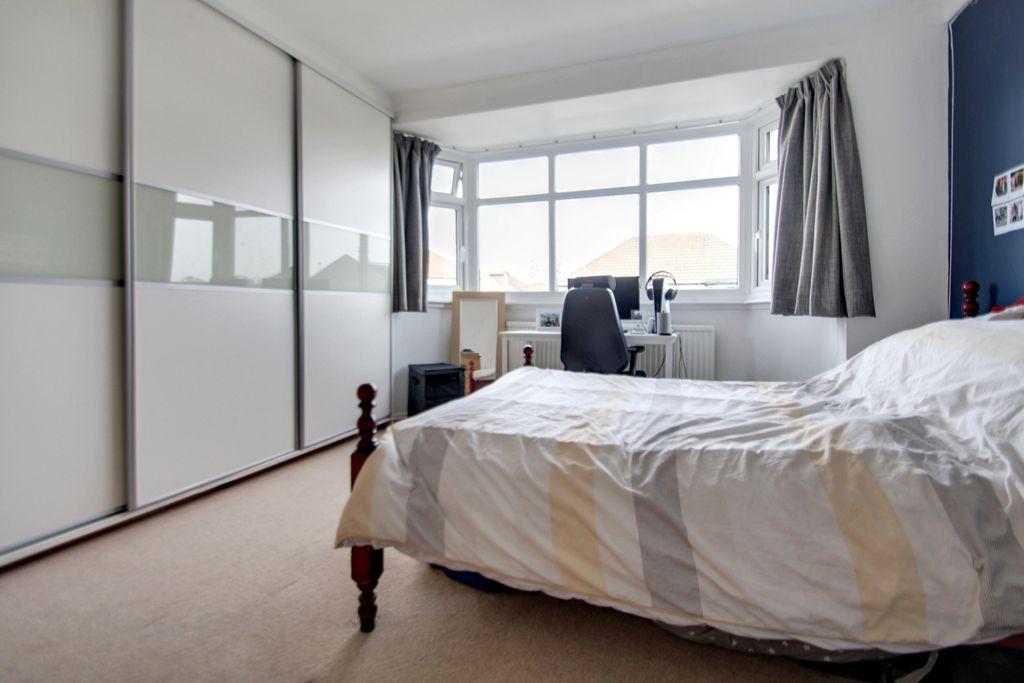Bedroom 2 (Double)