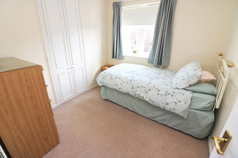 33 Boshers Gardens, Egham, TW20 9NZ