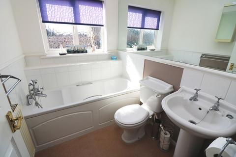 33 Boshers Gardens, Egham, TW20 9NZ