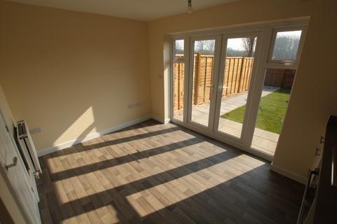 2 bedroom terraced house to rent, Osprey Drive, Burton-On-Trent, DE14