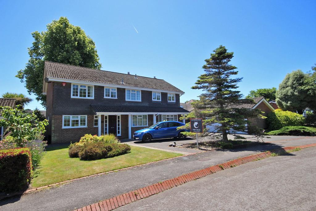 Oakenbrow, Sway, Lymington, SO41 4 bed detached house for sale £950,000