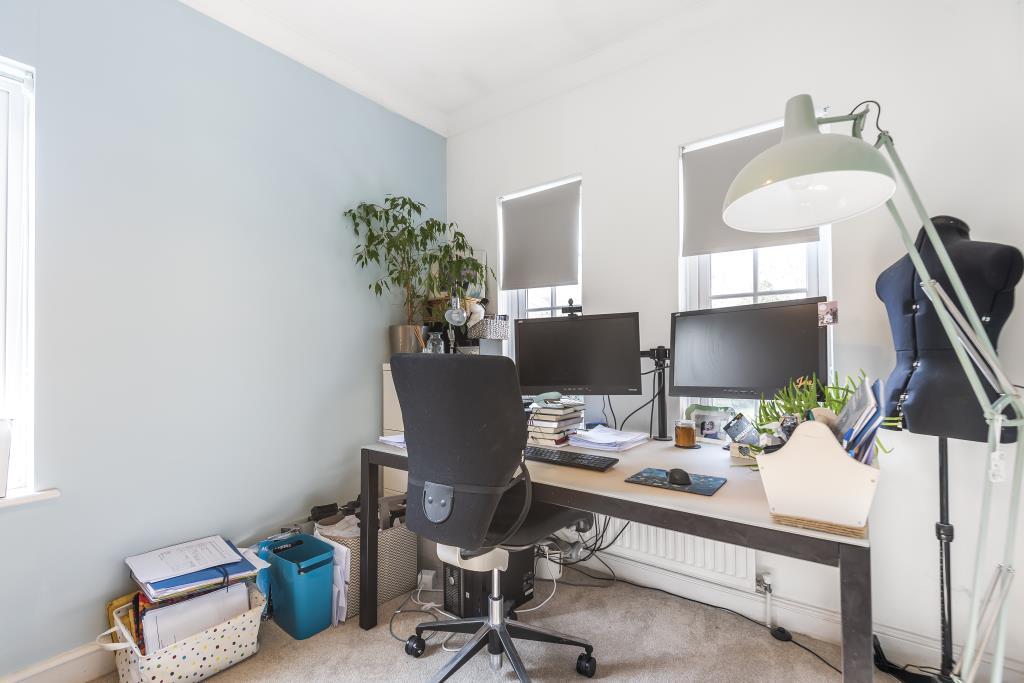 Bedroom/Study