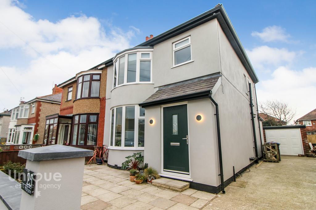 High Gate, Fleetwood, FY7 2 bed semidetached house £210,000