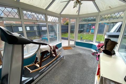 40 Bowthorpe Close, Northampton, NN3 3EJ
