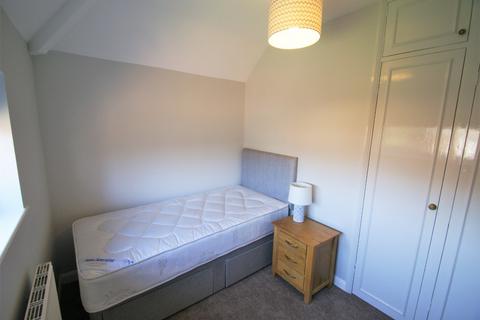 1 bedroom in a house share to rent, Weyhill Road, Andover, SP10