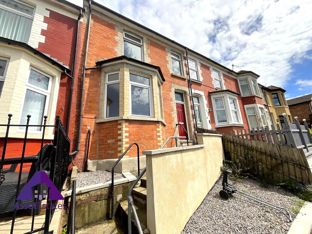 Richmond Road, Six Bells, Abertillery 3 bed terraced house £675 pcm