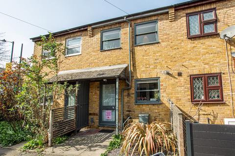 74 Buxton Street, London, E1 5AT