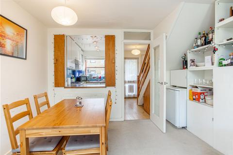 74 Buxton Street, London, E1 5AT
